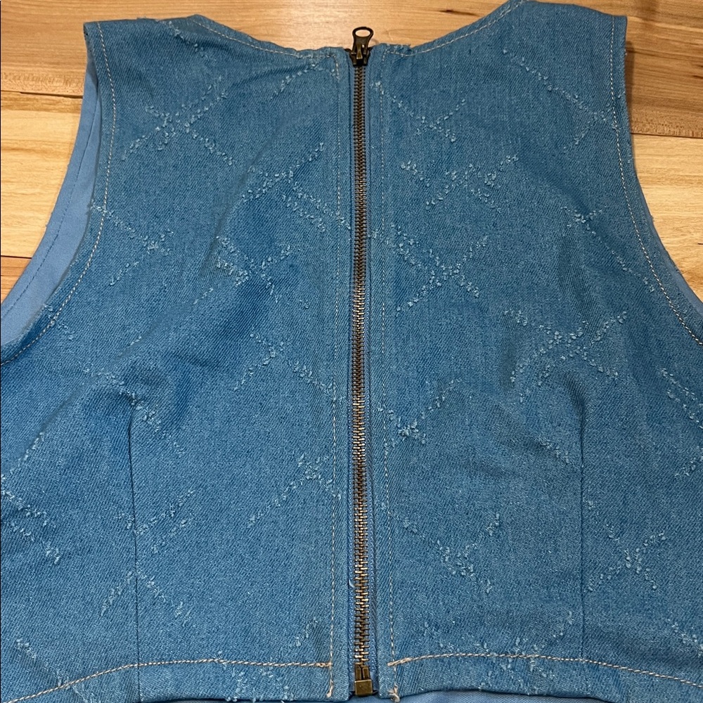 Kirious Los Angeles Denim Crop Top - Picture 6 of 11